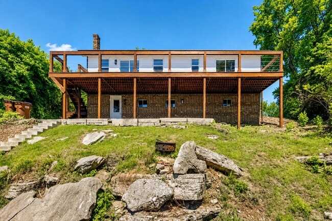 3075 Waterworks Rd
