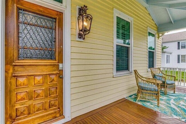 Photo - Beautifully renovated downstairs unit!