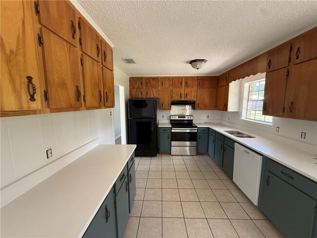 Photo - 7662 Simmons Dr