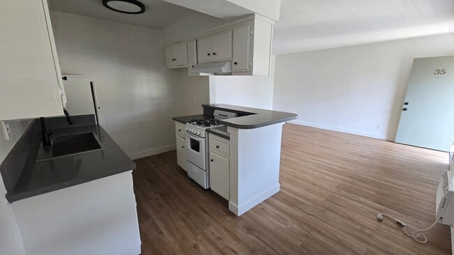 Photo - Coral Reef Apartments