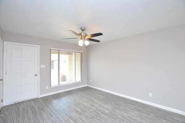 Photo - 785 N Arrowhead Dr Unit Apt 2