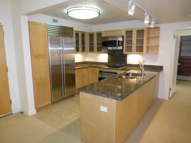 Photo - Keola Lai Condo - 2 bedrooms, 2 baths, 2 parking - Avail now!