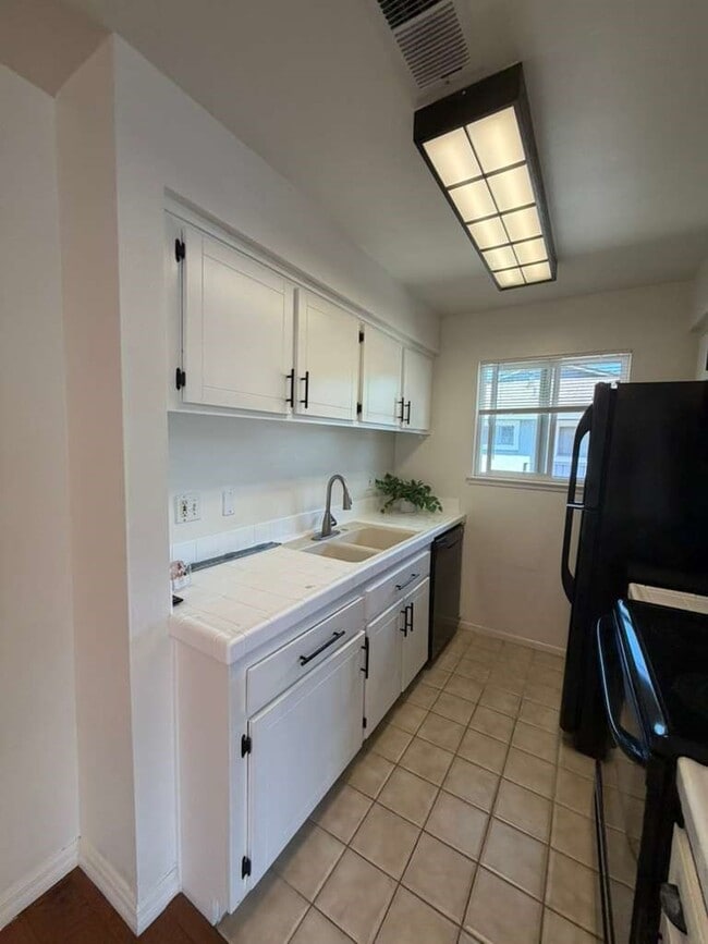 Photo - 4608 Via Vis