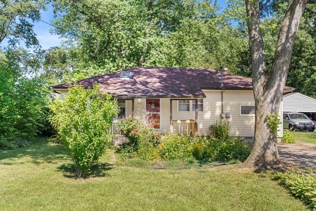 3 Bedroom Home Available NOW - 3 Bedroom Home Available NOW