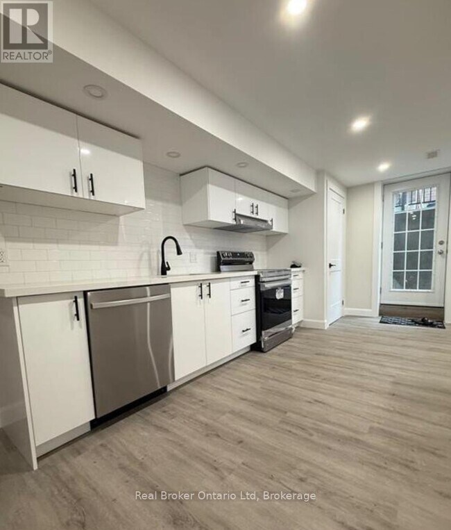 Photo - 29 Hewitt Pl