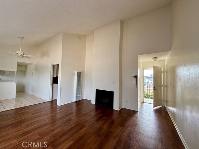 Photo - 6082 Fullerton Ave Unidad 4