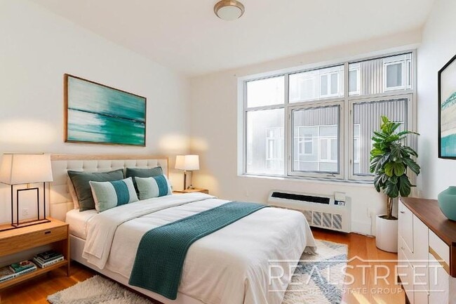 Photo - LUXURY 2 Bed in Queens! Unit 631