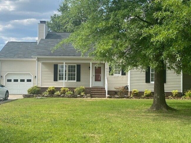 Building Photo - 3 Bed/2 Bath in Pikeville