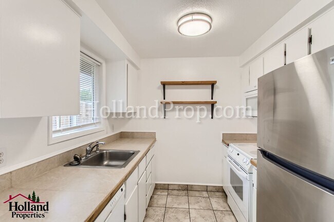 Photo - Charming Unit 2 Beds 1 Bath waiting for you!!!
