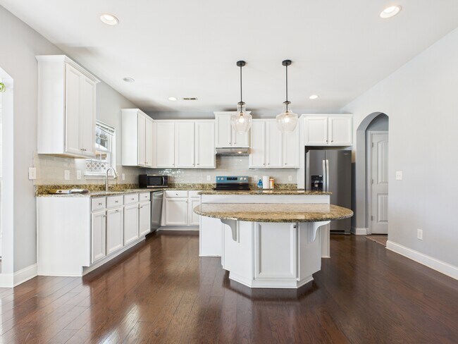 Photo - 13820 Netherton Ln