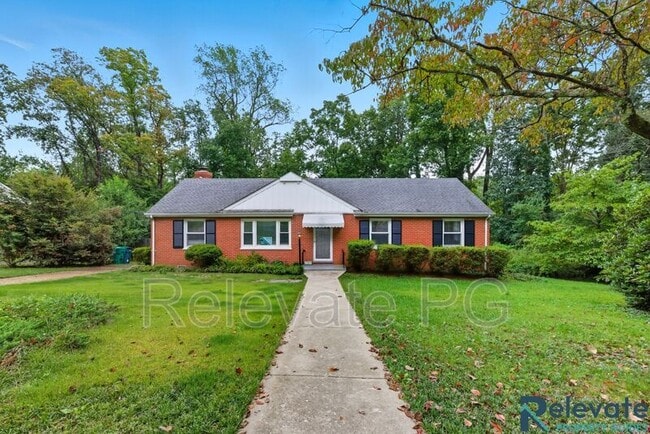 Photo - 401 Keats Rd
