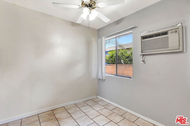 Photo - 1135 E Elk Ave Apartamento Unidad 3