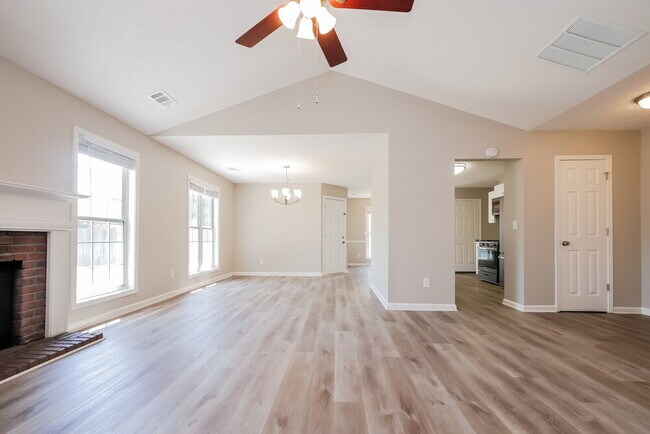 Photo - 260 Landing Dr