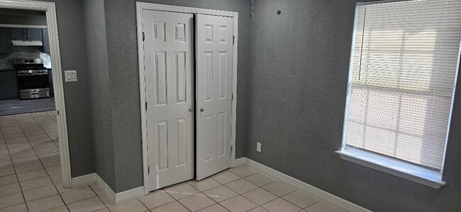 Photo - 7011 Hillsboro St