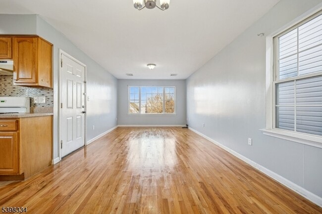 Photo - 232 Port Ave