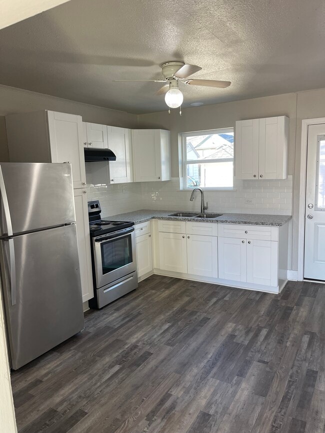 Photo - 2409 Avenue G