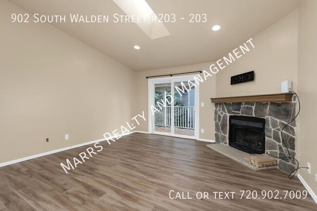 Photo - 902 S Walden St