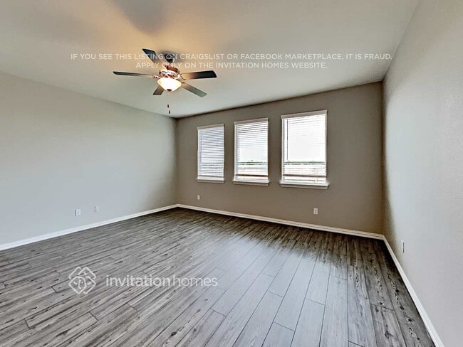 Photo - 656 Ridgeback Trail