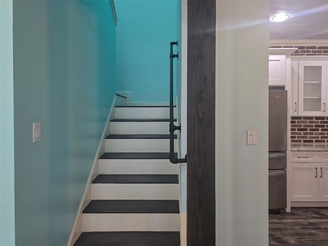Building Photo - 921 Marine Dr Unit 327