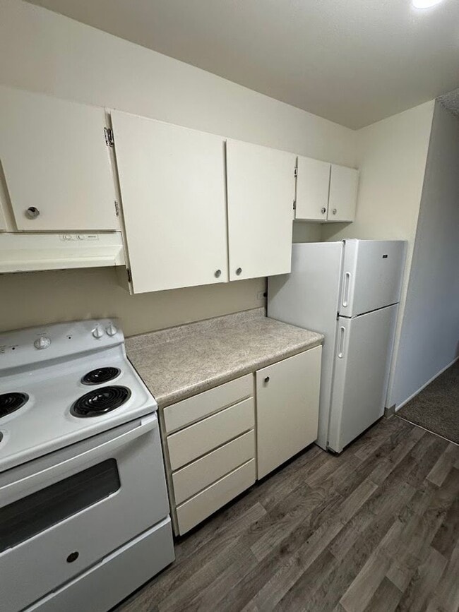 #308 BAYSHORE APARTMENTS