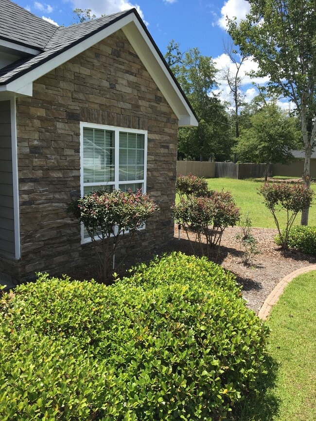 Photo - Luxurious 3BR/2BA Home with Stunning Backyard in Cottonwood Neighborhood