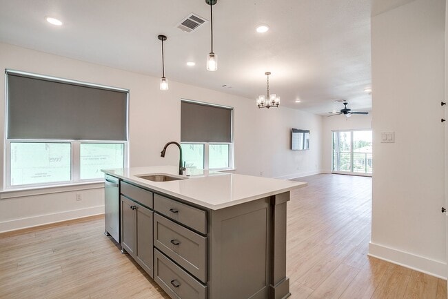 Photo - 2341 Benbrook Blvd