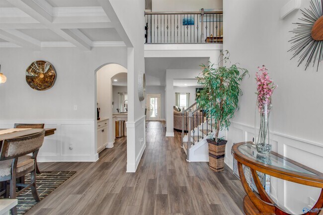 Photo - 124 Hutchinson Rd