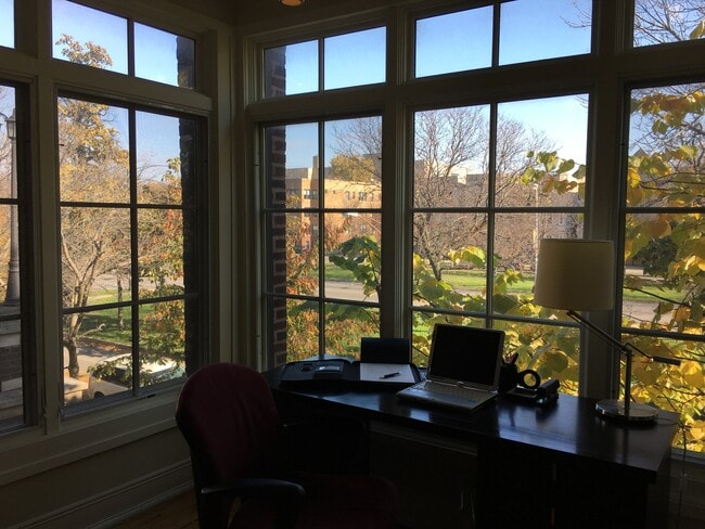 Sun Room / Boulevard View - 1844 N Humboldt Blvd Unit 2nd