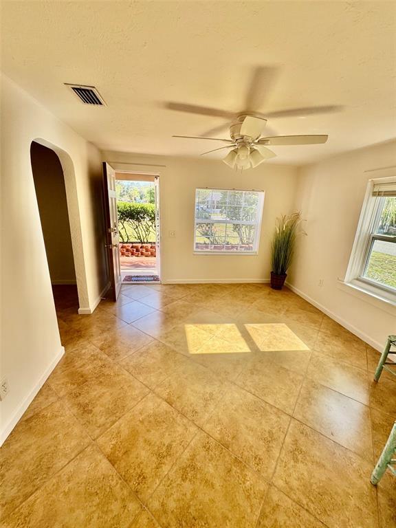 Photo - 910 W French Ave