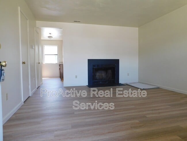 Photo - 215 Greenbrier Ave