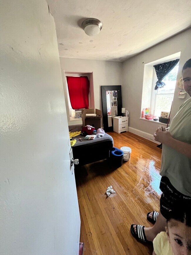 Photo - 2-172 Bigelow St