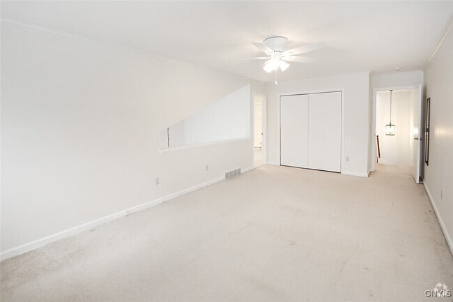 Building Photo - 442 Summerhaven Dr N Rental