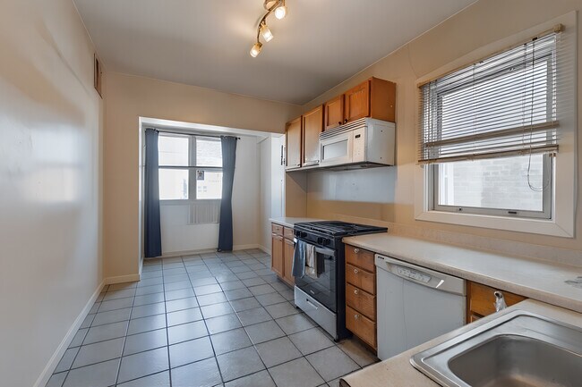 Photo - 4810 W Strong St Unit 2