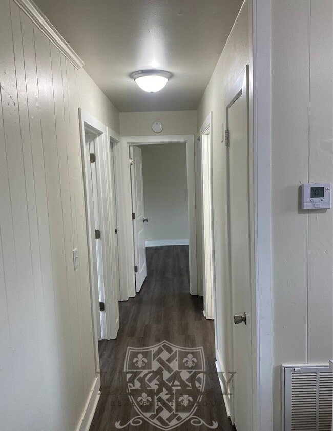 Photo - 7104 White Oak Dr