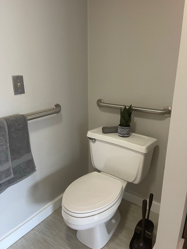 Photo - Flats at 390