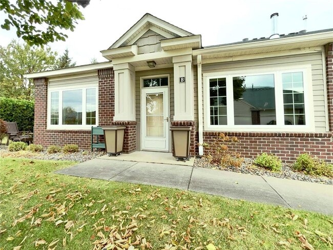 Photo - 12022 Vermillion St NE