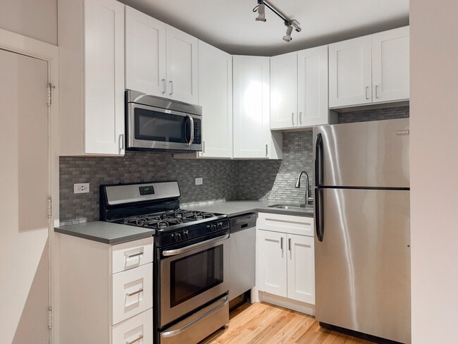 Photo - 2410 N Kedzie Blvd Unit J01W