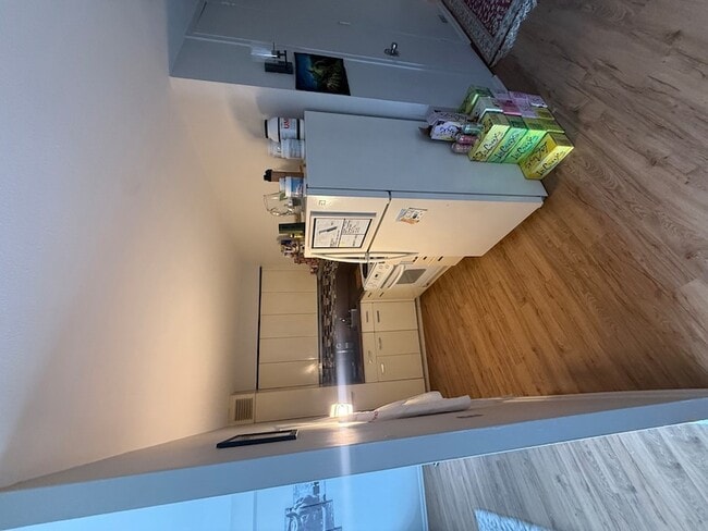 300 N State St Unit 3601
