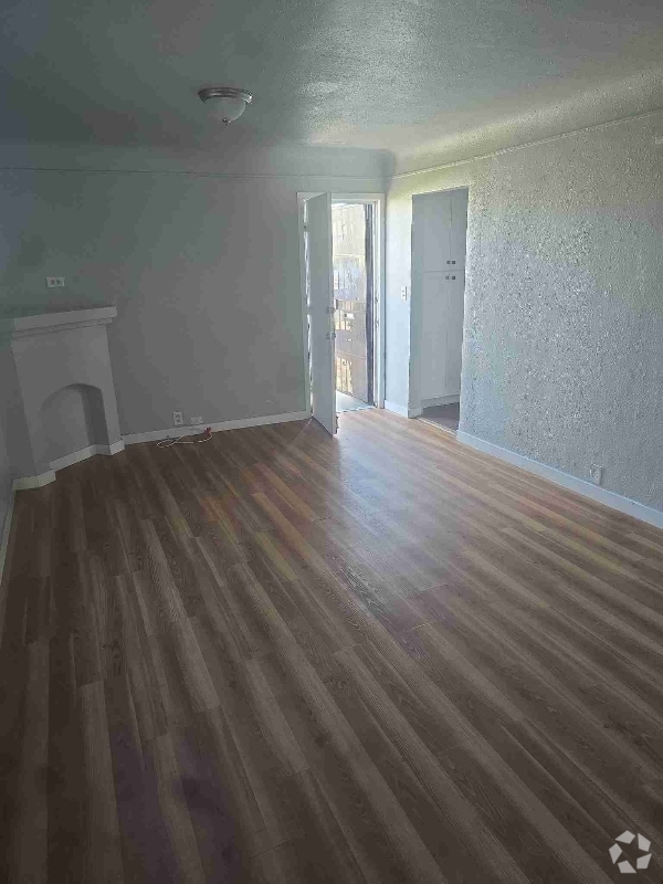 Building Photo - 3036 1/2 Seaman Ave Rental