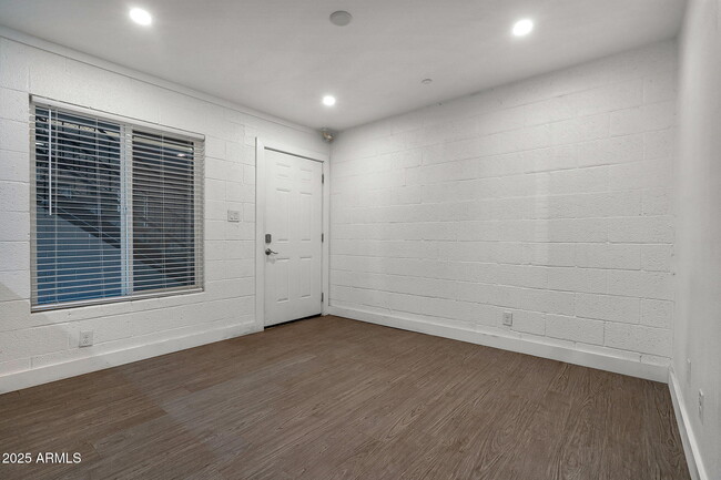 Photo - 622 N 9th Ave Unidad 103