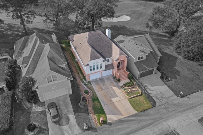 Photo - 120 Harbour Town Dr