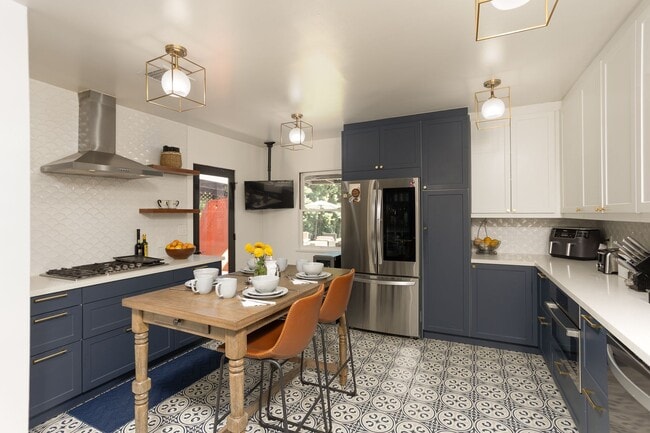 Photo - Beautiful 3 Bedroom Home in Prime North Hollywood Location