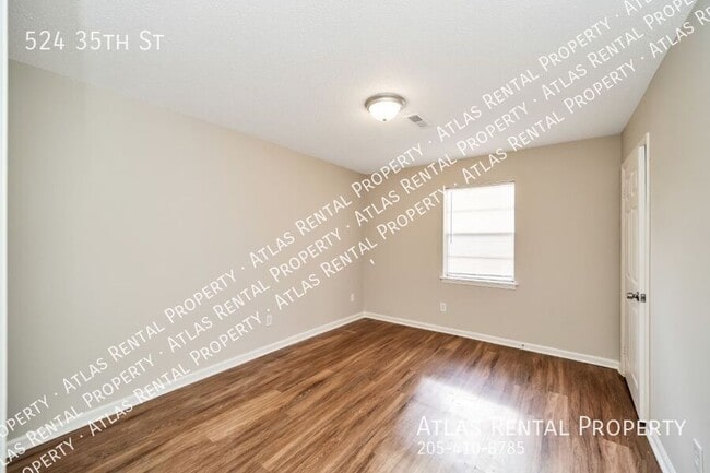 Photo - 524 35th St