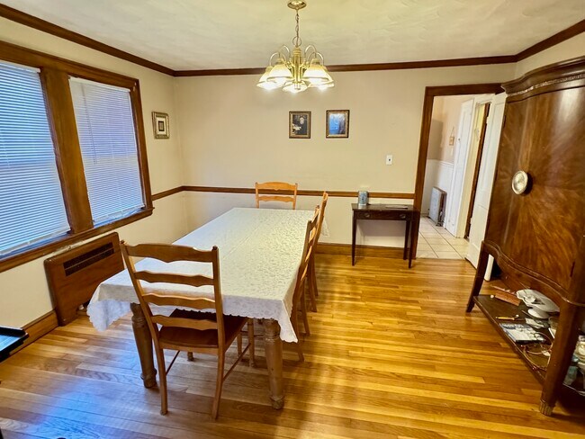 36 Colwell Ave Unit 1