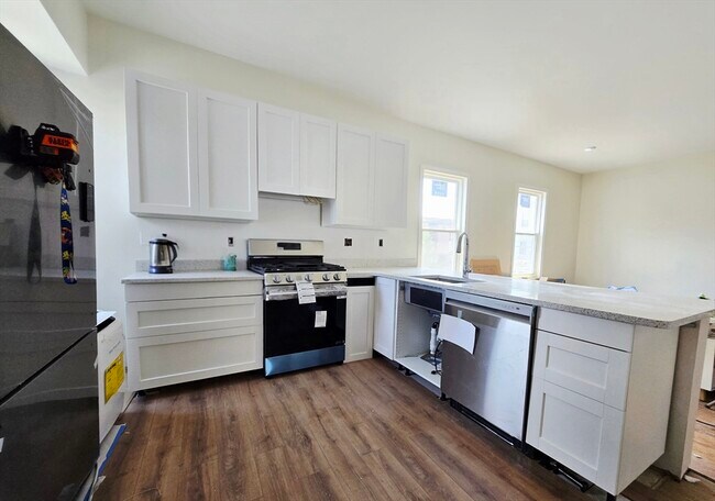 Building Photo - 249-251-251 Highland Ave Unit 1 Rental