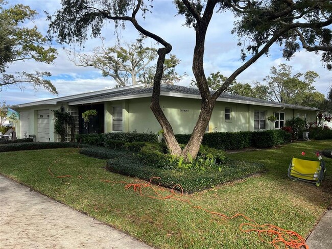 Photo - 2833 Orange Tree Cir N