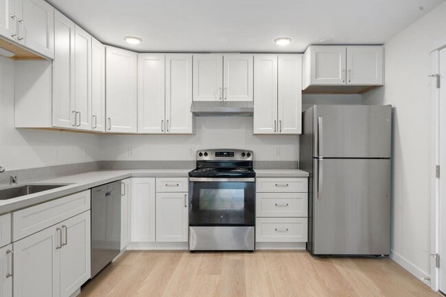 Photo - 535-537 NE Vena St