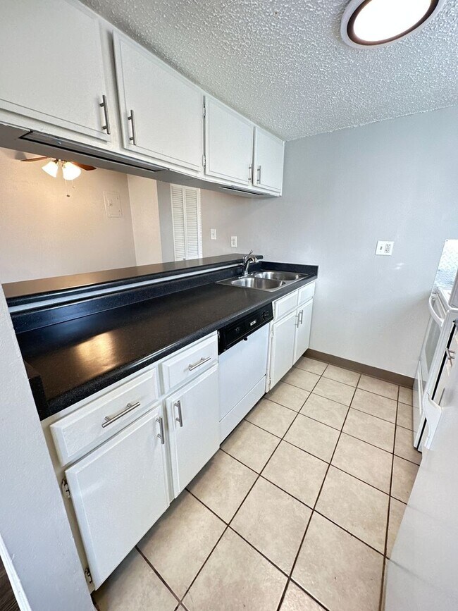 Photo - 1245 Lafayette St Unit 303