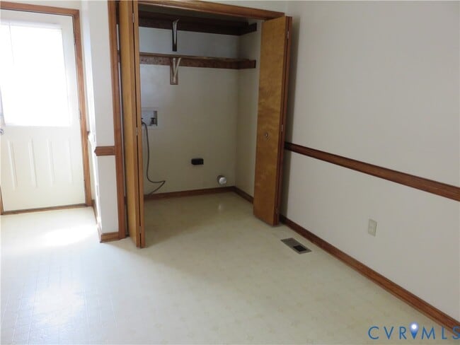 Photo - 101 N Mapleleaf Ave