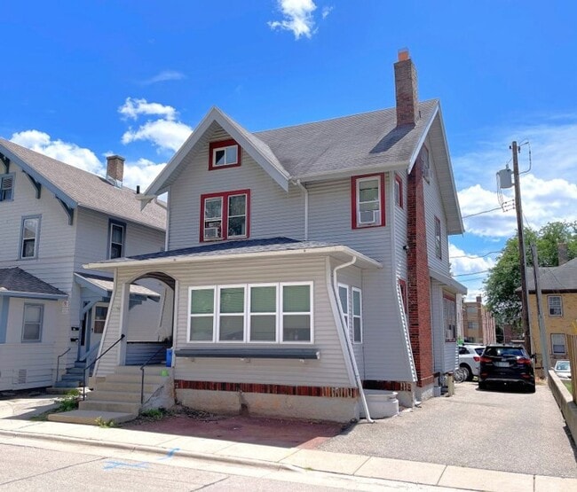 Building Photo - 1317 Randall Ct Unit #1, #2 Rental